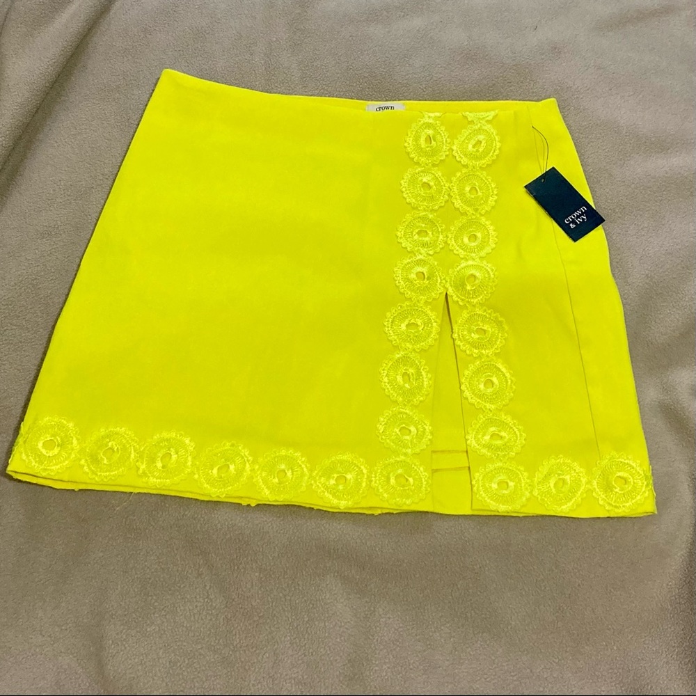 NWT - Crown & Ivy Skort